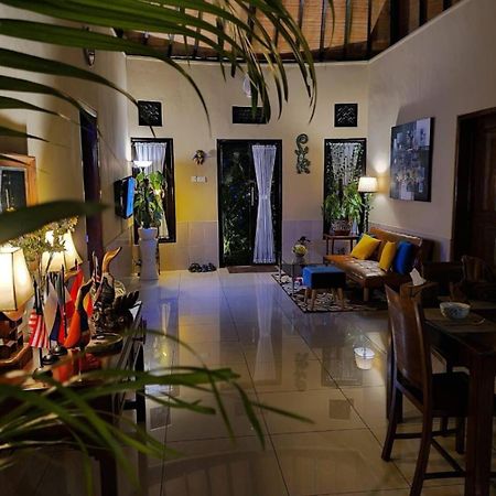 Villa Aurora Lovina Luaran gambar