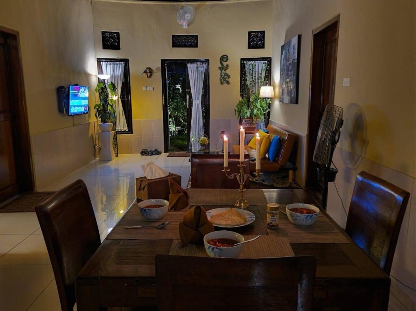 Villa Aurora Lovina Luaran gambar
